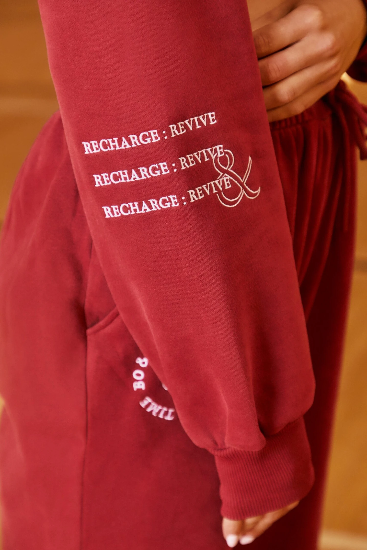 Keep Moving - Sweatshirt In Burgundy - Image 5