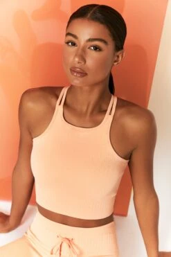 Feel Your Power - Crop Top In Peach