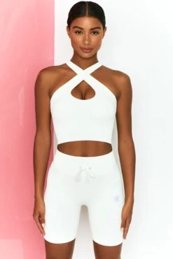 Long Distance - Shorts In White