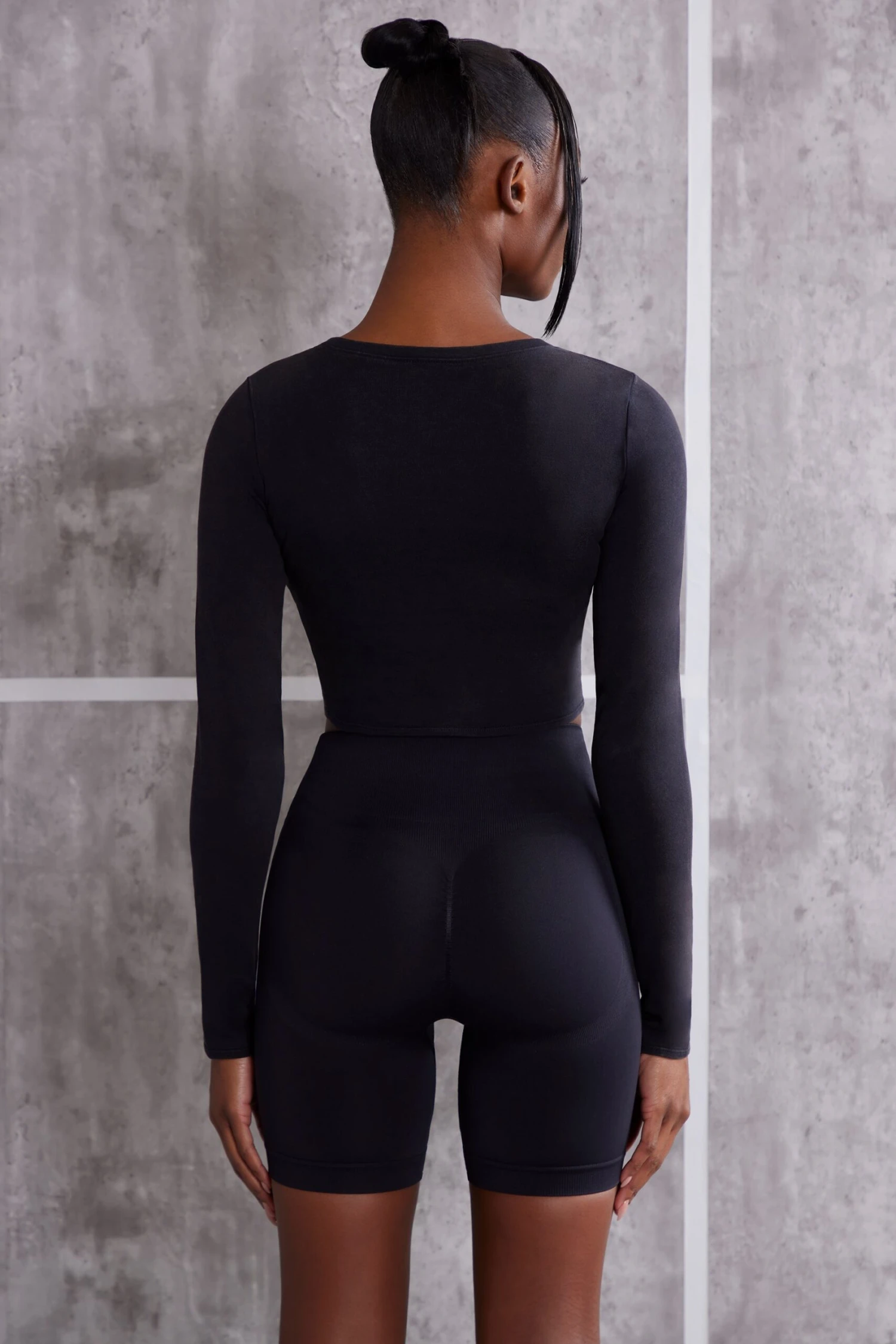 Refocus - Long Sleeve T-Shirt In Jet Black - Image 3