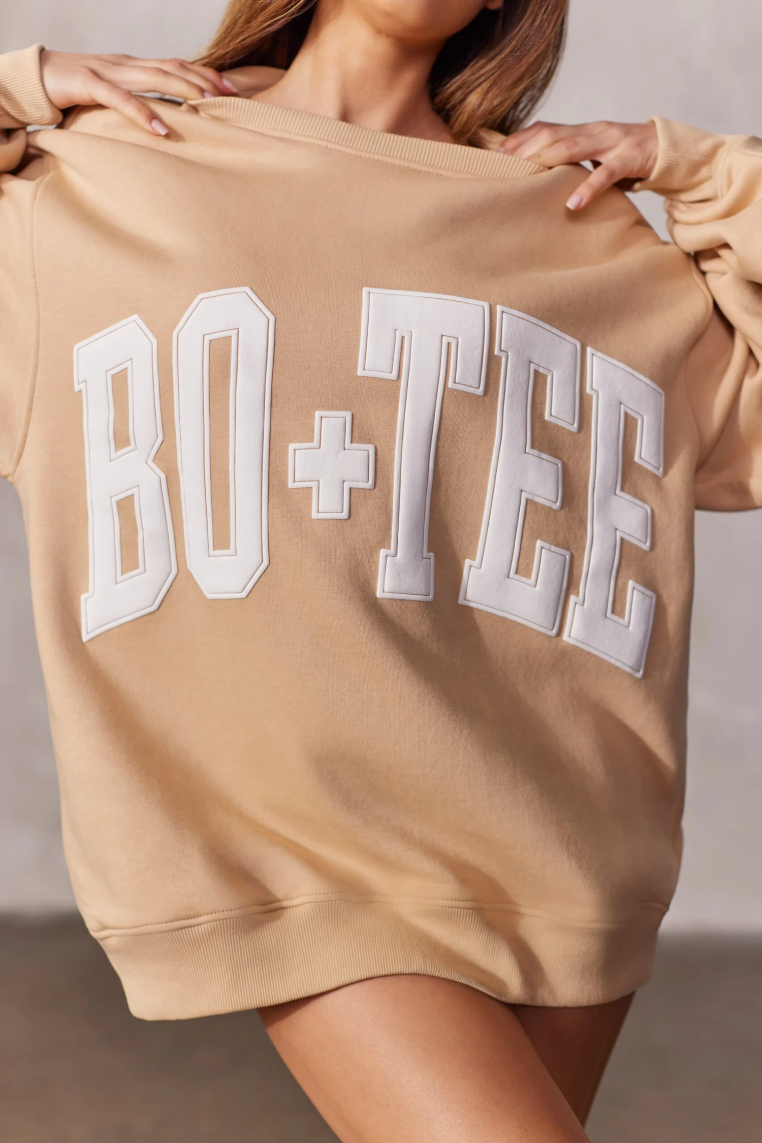 New Staples - Oversized Sweatshirt In Beige - Image 4