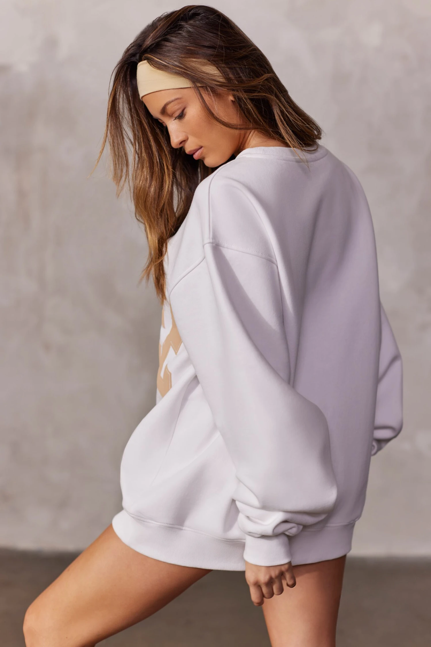 New Staples - Oversized Sweatshirt In White - Image 7