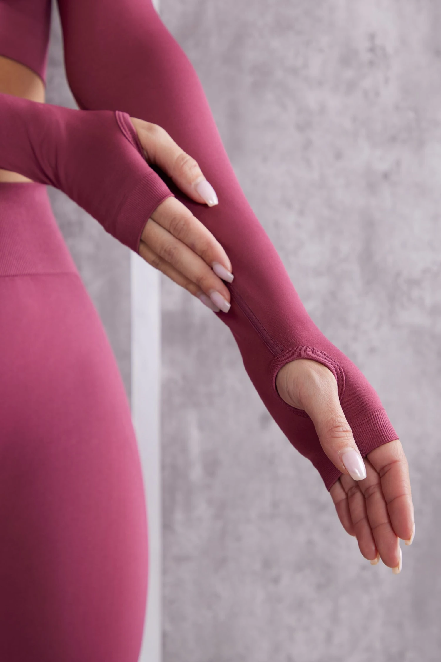 Instinct - Long Sleeve Crop Top In Dark Rose - Image 4