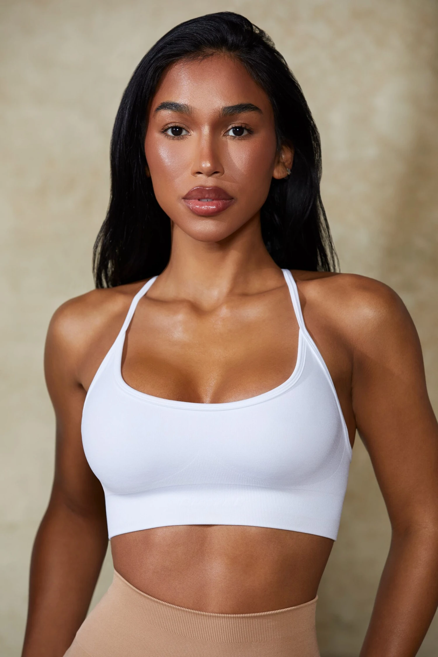 Definition - Low Back Define Luxe Sports Bra In White - Image 4