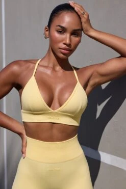 Tempo - Super Sculpt Seamless Triangle Sports Bra In Soft Yellow