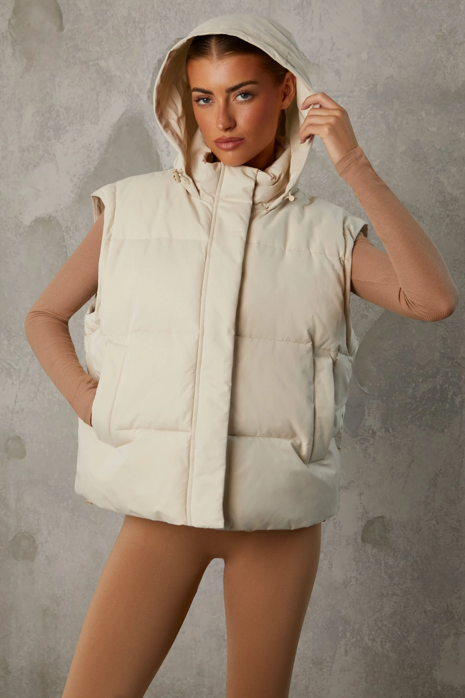 Essential - Cropped Puffer Jacket With Detachable Sleeves In Sand - Image 12