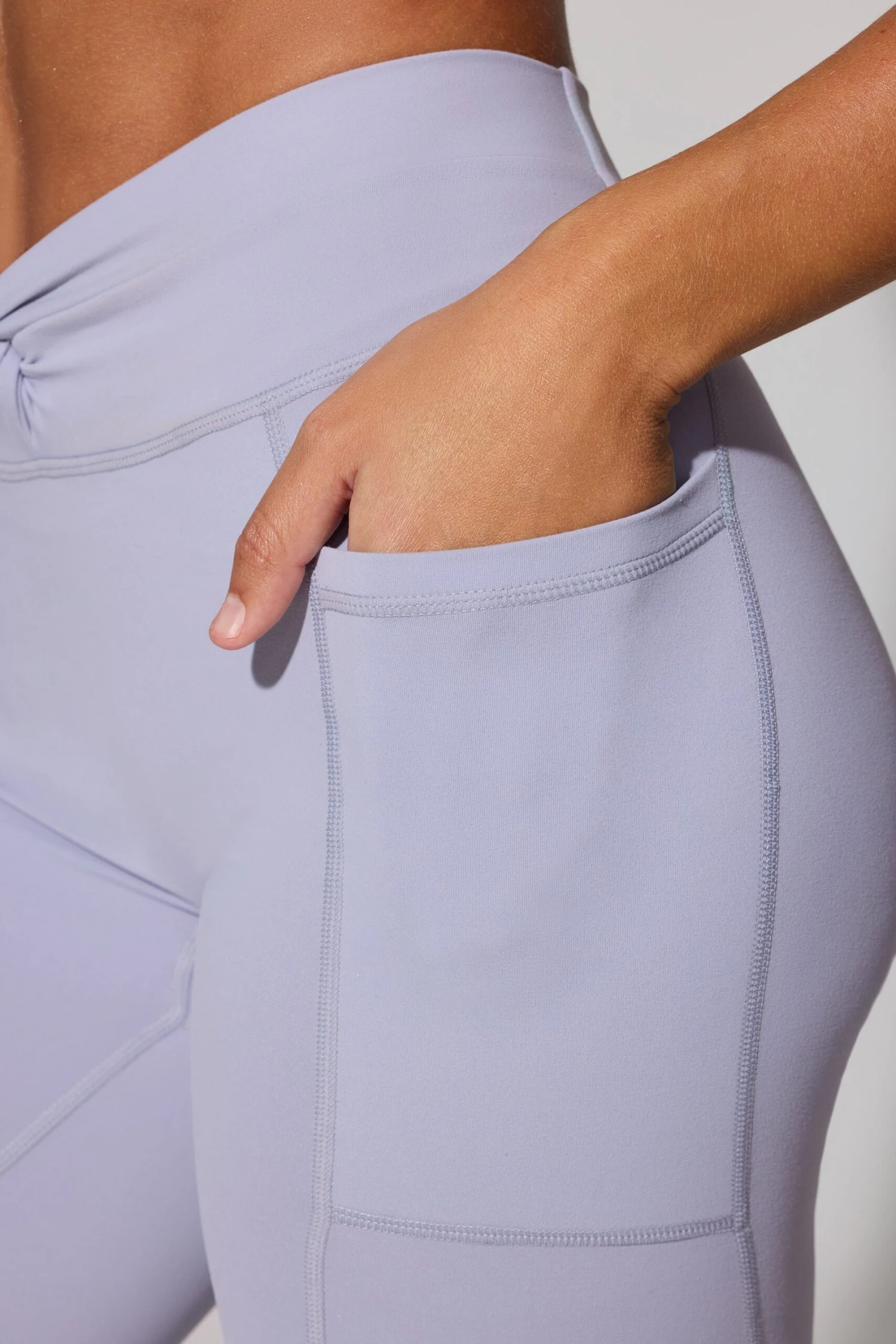Change - Full Length Leggings With Pockets In Soft Lavender - Image 4