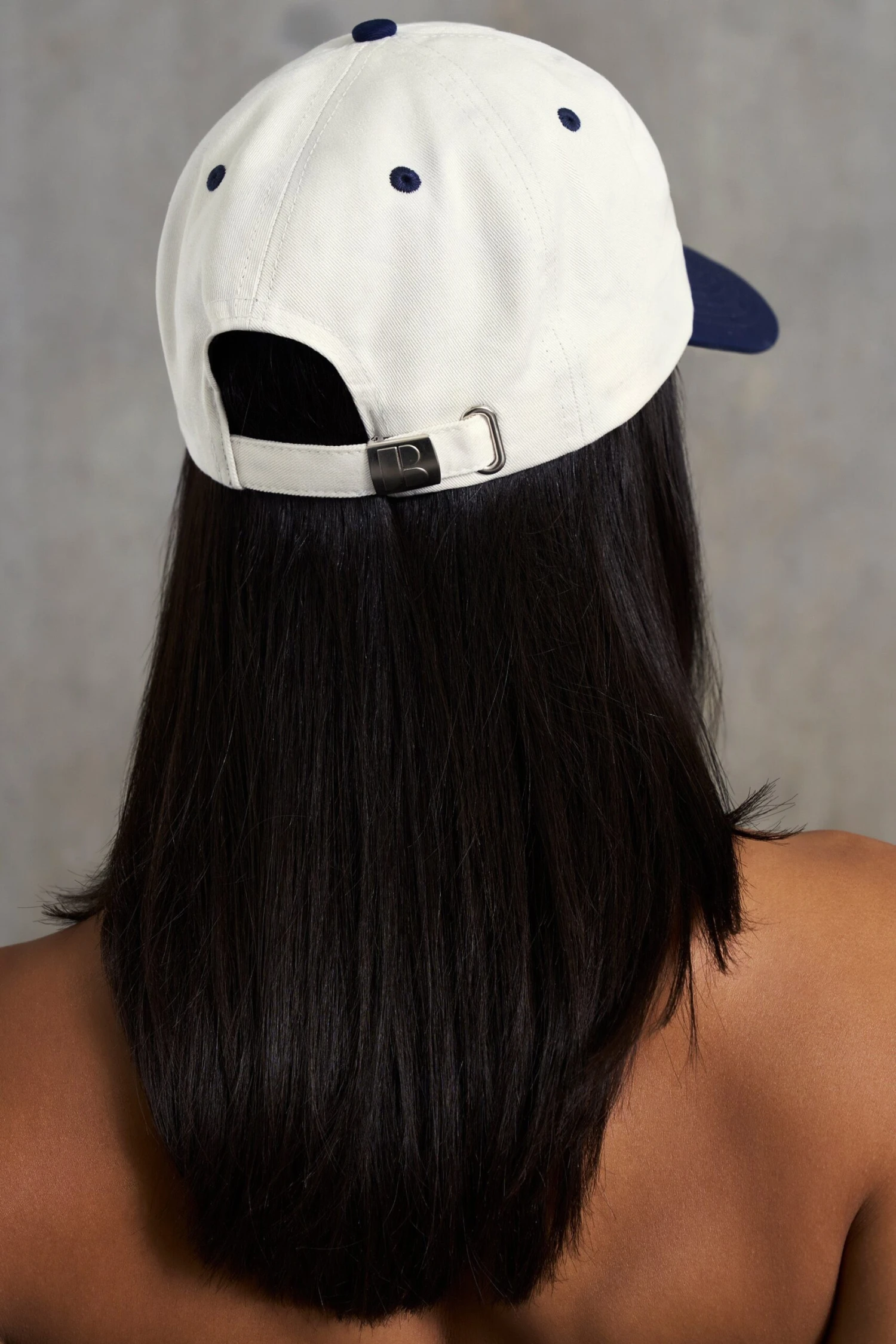 Elevate - Baseball Cap In White - Image 3