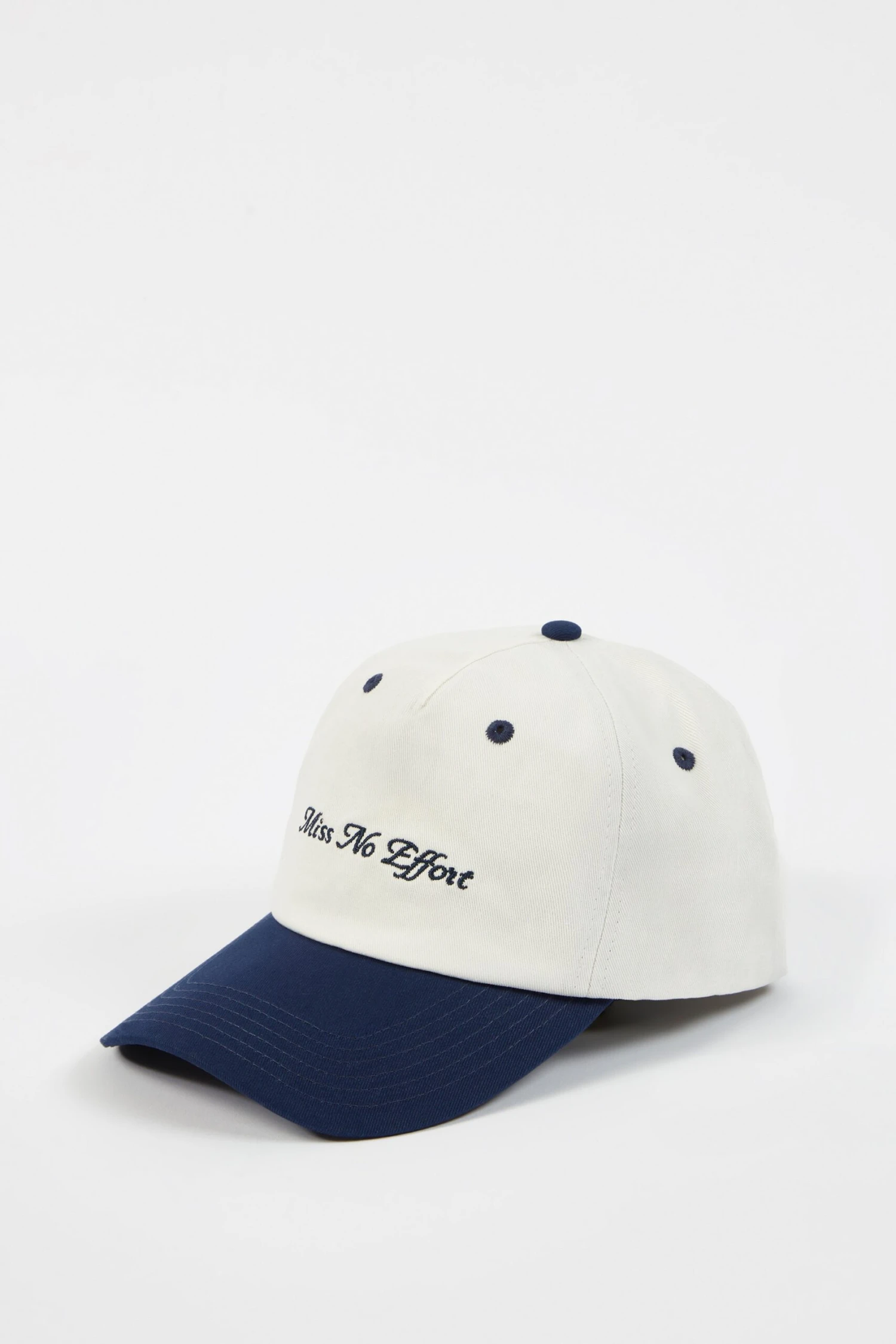 Elevate - Baseball Cap In White - Image 7