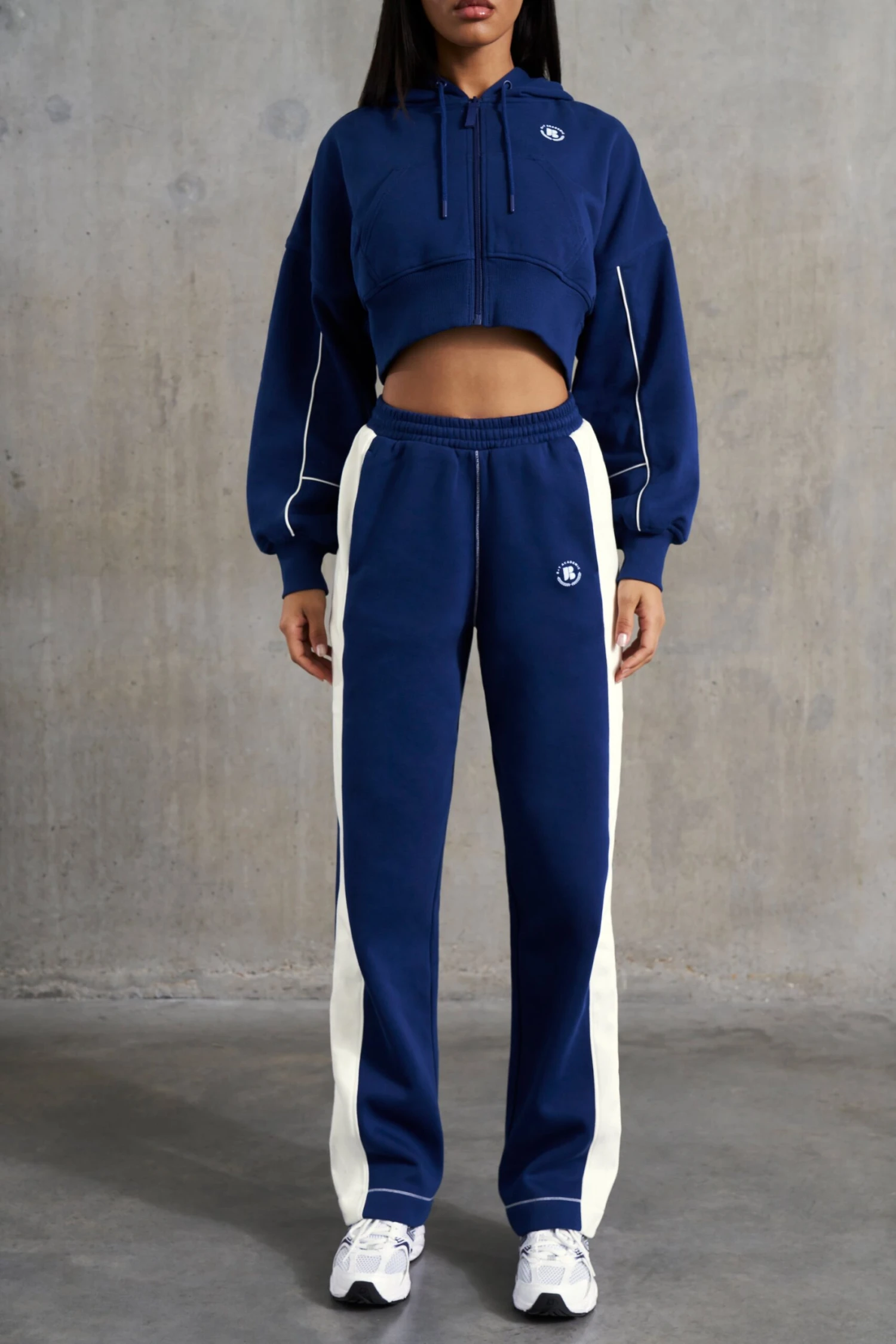 Elite - Petite Wide Leg Sweatpants In Navy
