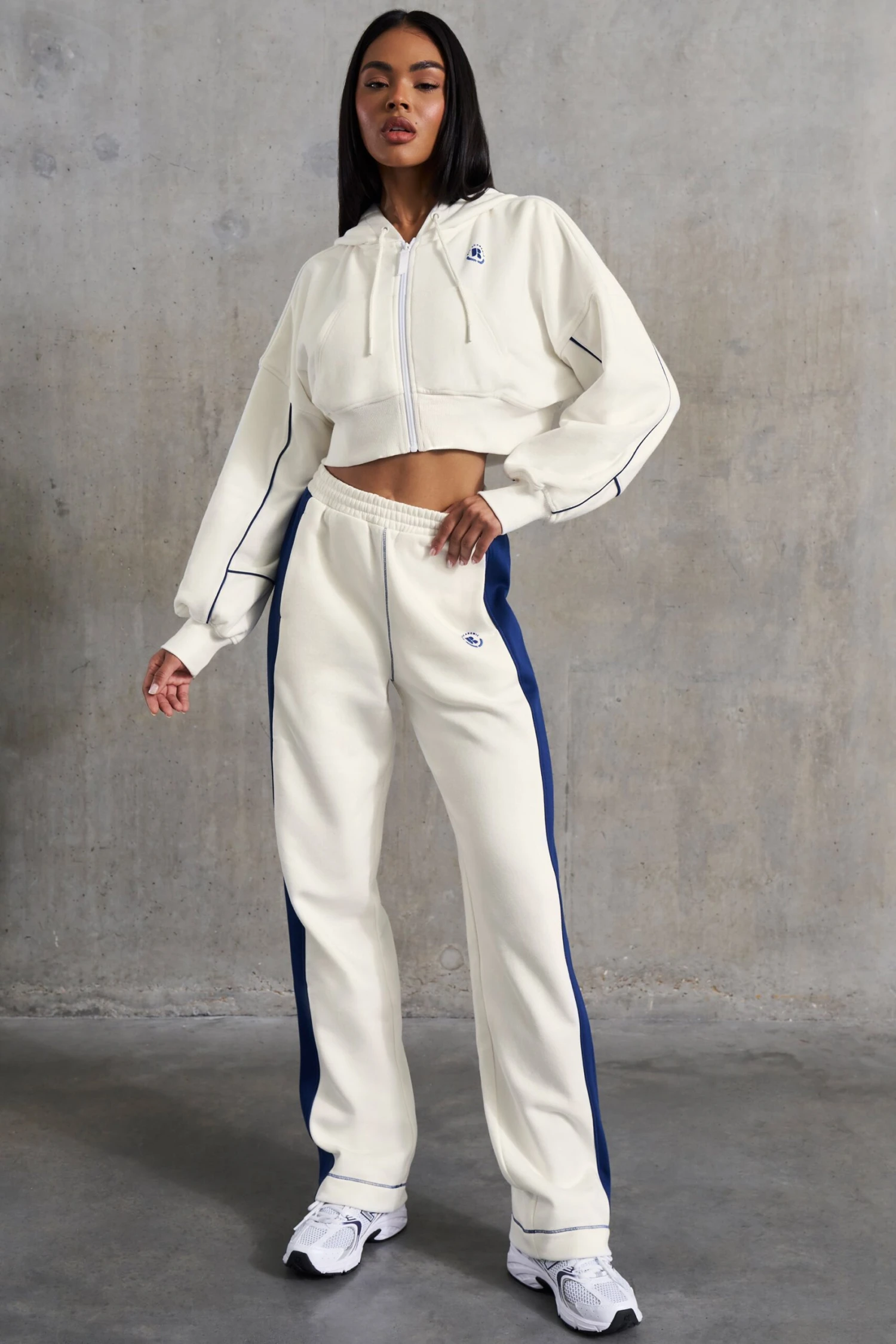 Elite - Wide Leg Sweatpants In White - Image 9