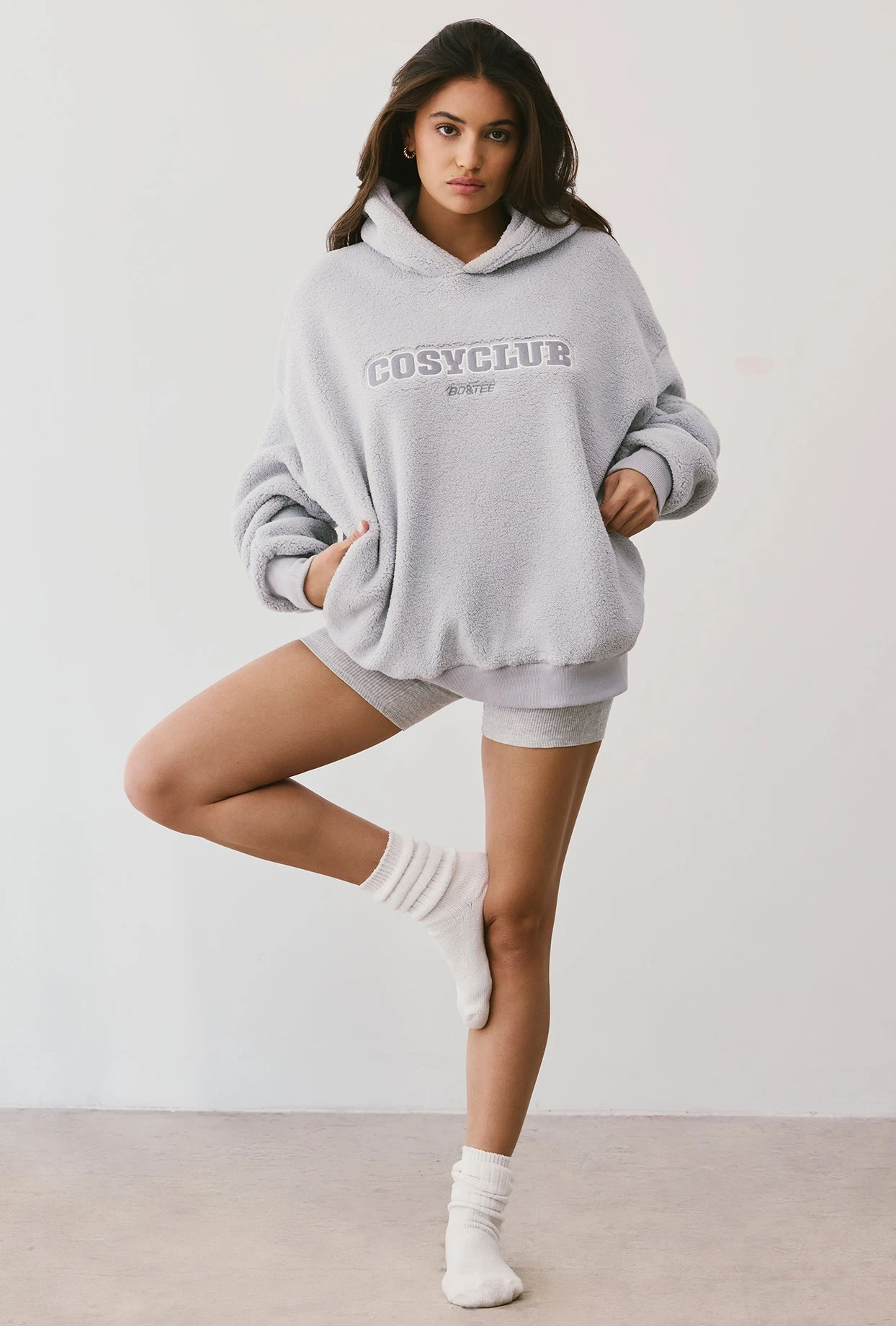 Lounge - Oversized Fleece Hooded Sweatshirt In Fog - Image 6