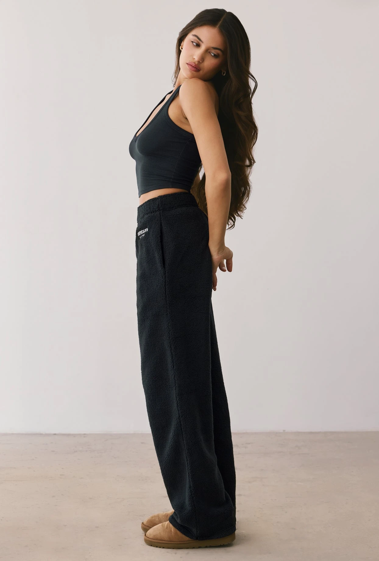 Laze - Petite Fleece Wide Leg Joggers In Onyx - Image 2