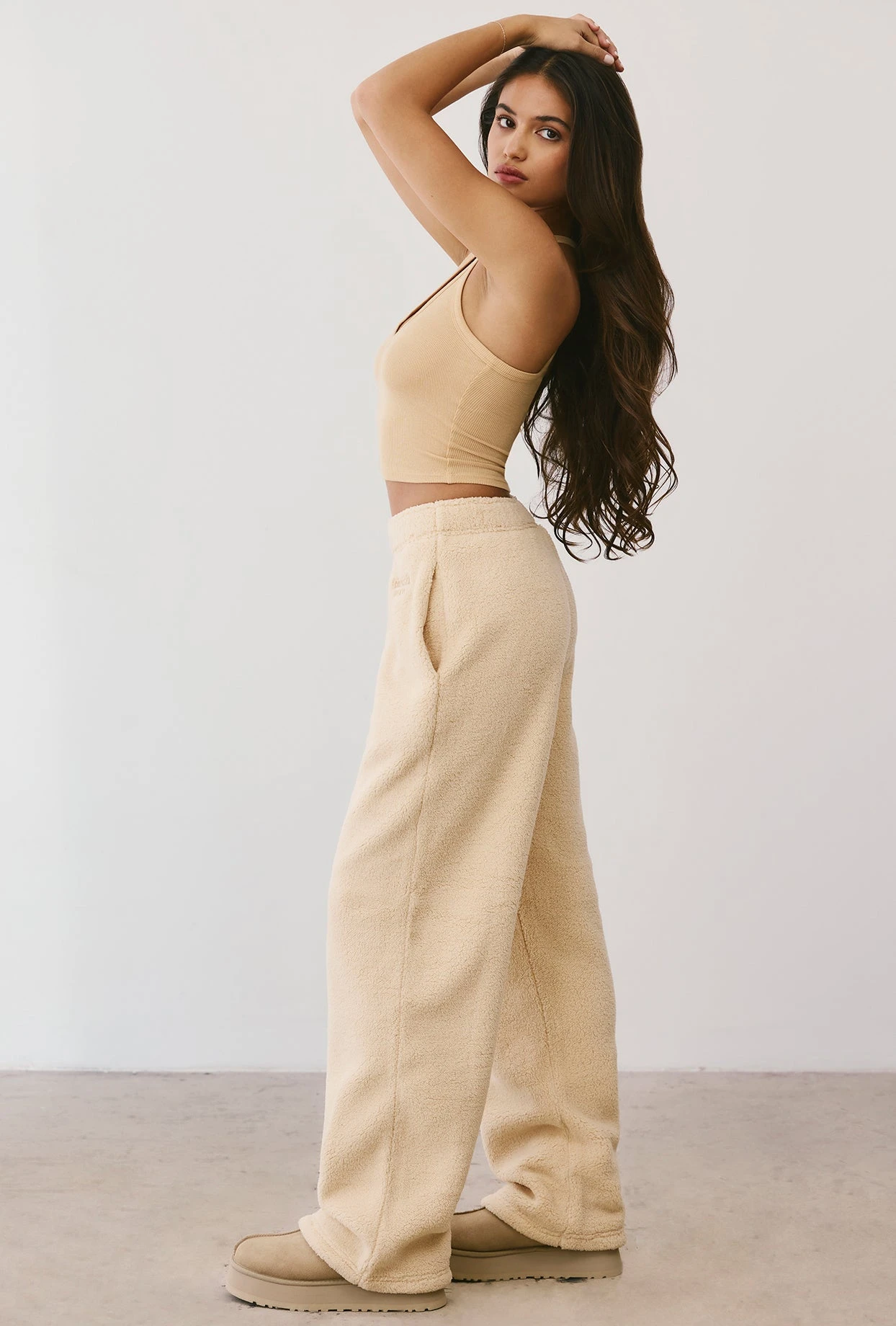 Laze - Petite Fleece Wide Leg Joggers In Cashmere - Image 2