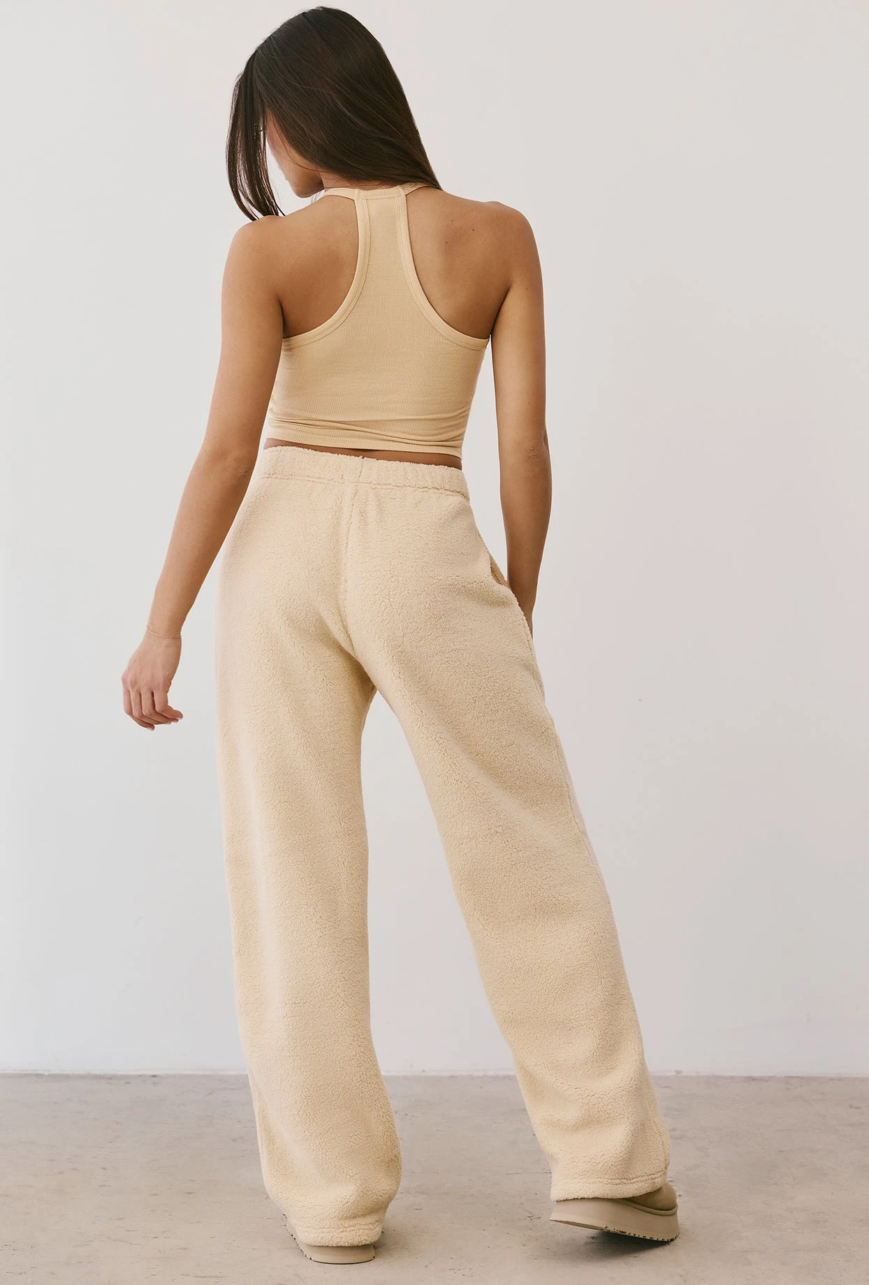 Laze - Petite Fleece Wide Leg Joggers In Cashmere - Image 3