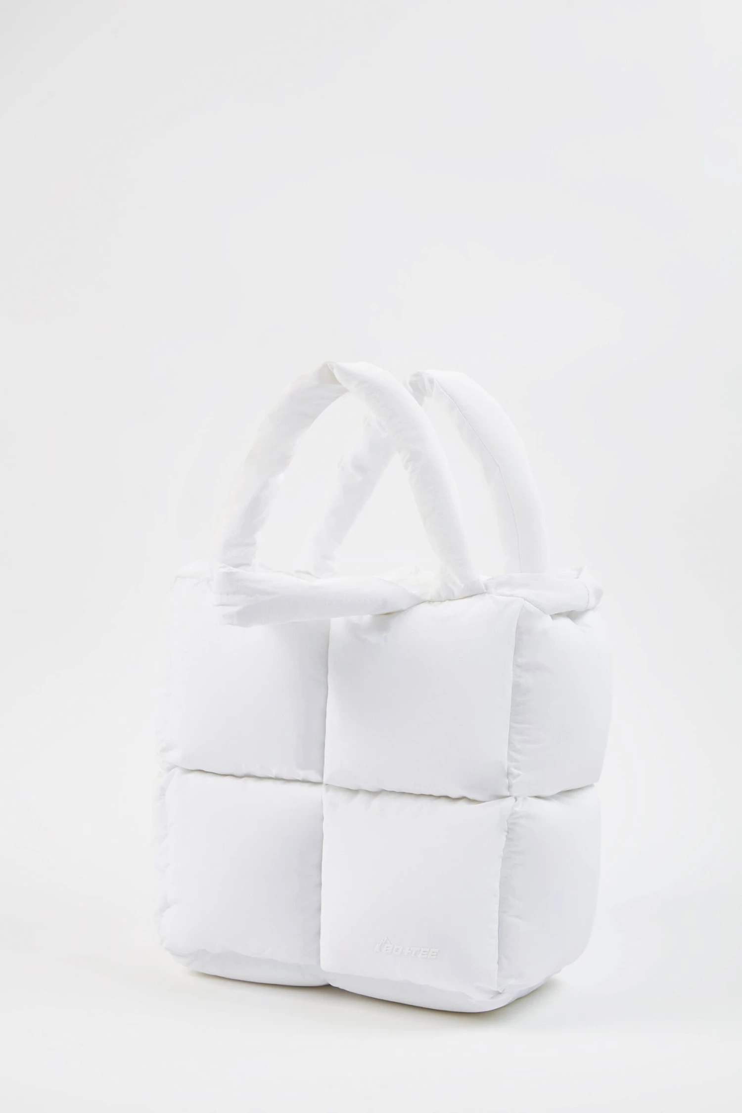 Arctic - Quilted Puffer Bag In White - Image 7