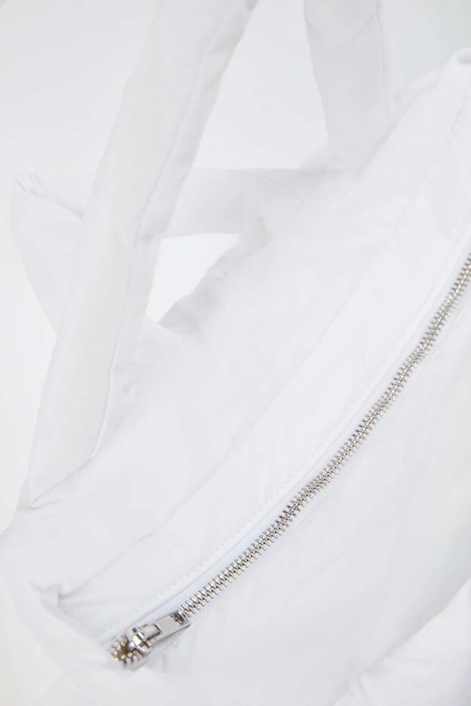 Arctic - Quilted Puffer Bag In White - Image 9