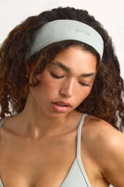 Super Sculpt Seamless Ribbed Headband In Fog