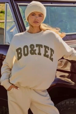 Signature - Oversized Crew Neck Sweatshirt In Bone