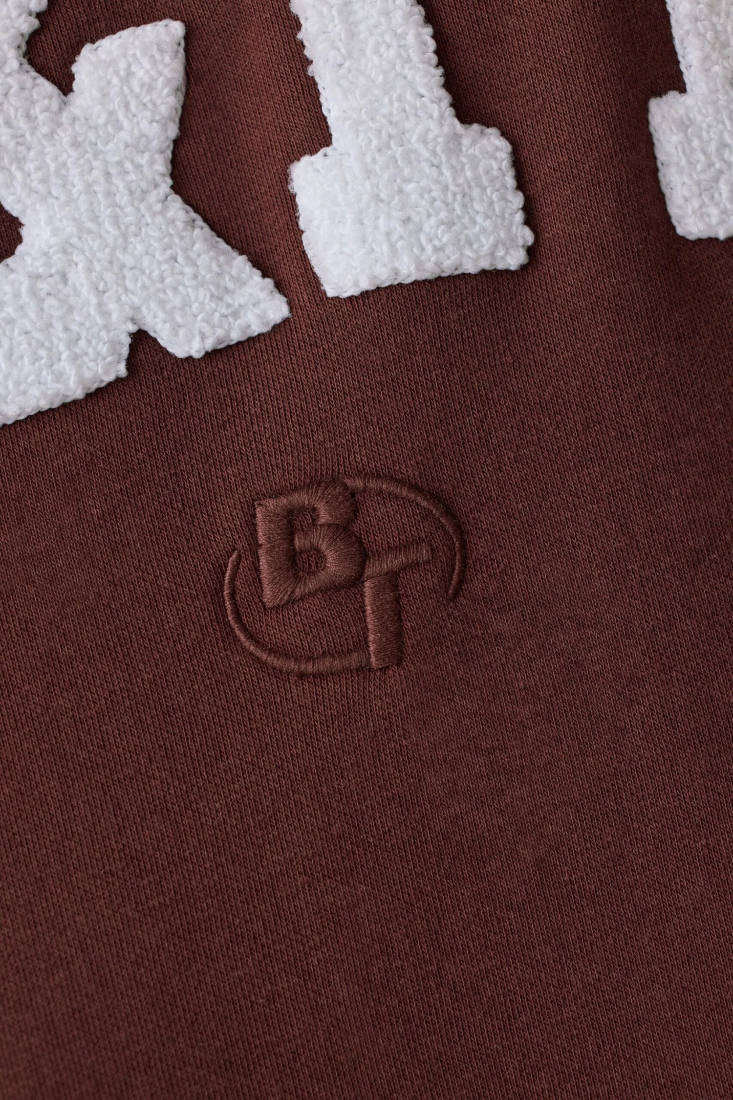Signature - Oversized Crew Neck Sweatshirt In Mahogany - Image 4