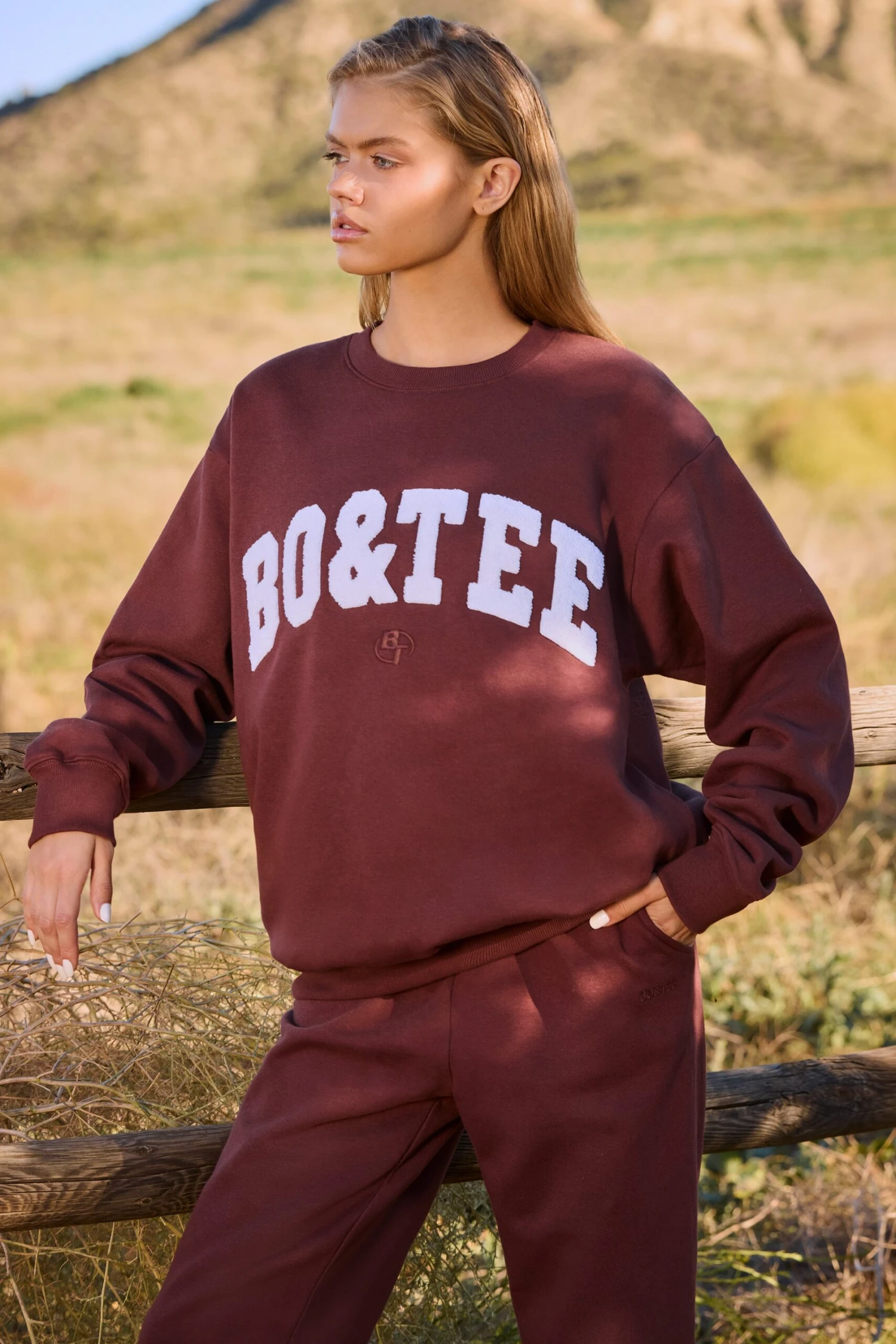 Signature - Oversized Crew Neck Sweatshirt In Mahogany - Image 6