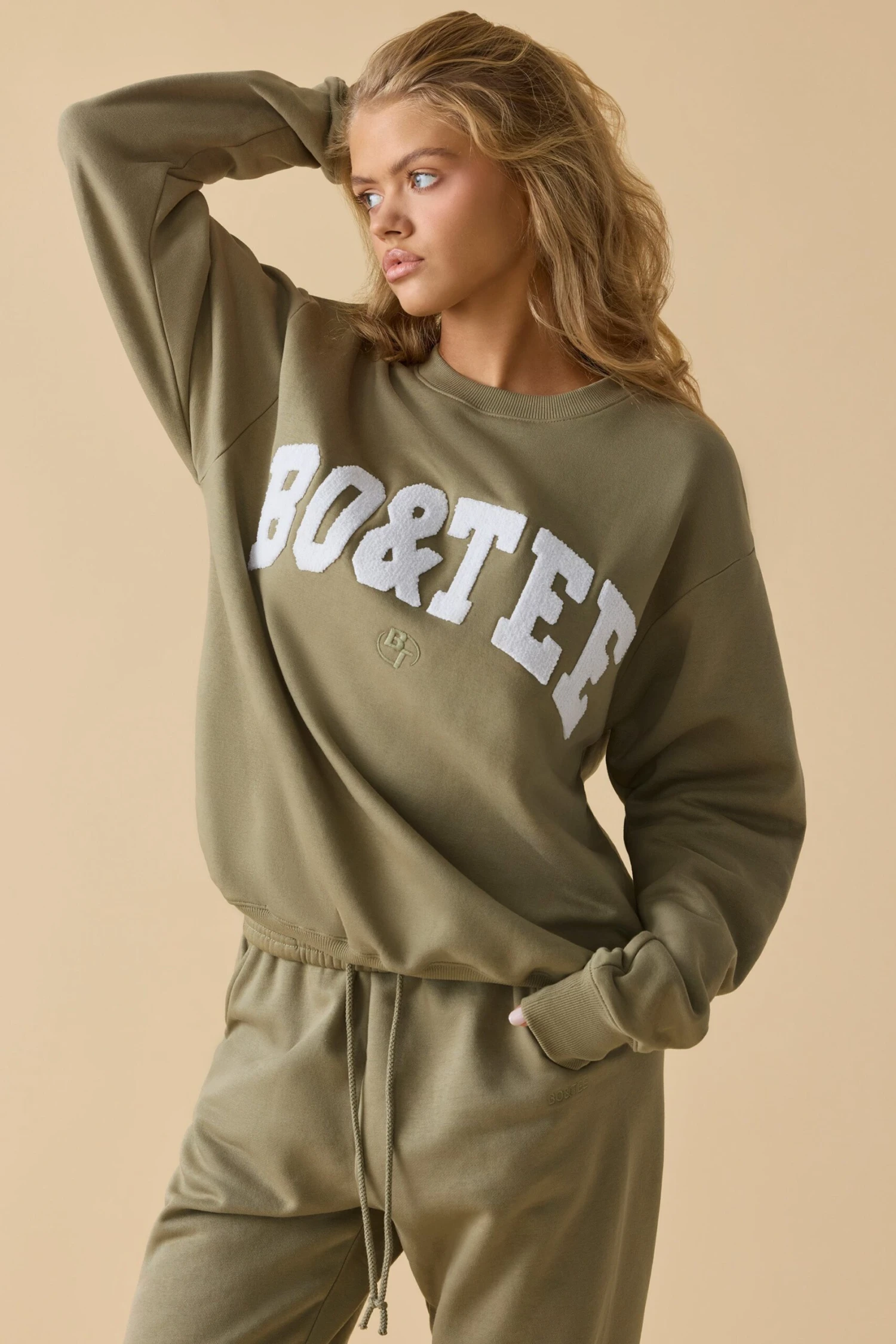 Signature - Oversized Crew Neck Sweatshirt In Soft Olive - Image 6