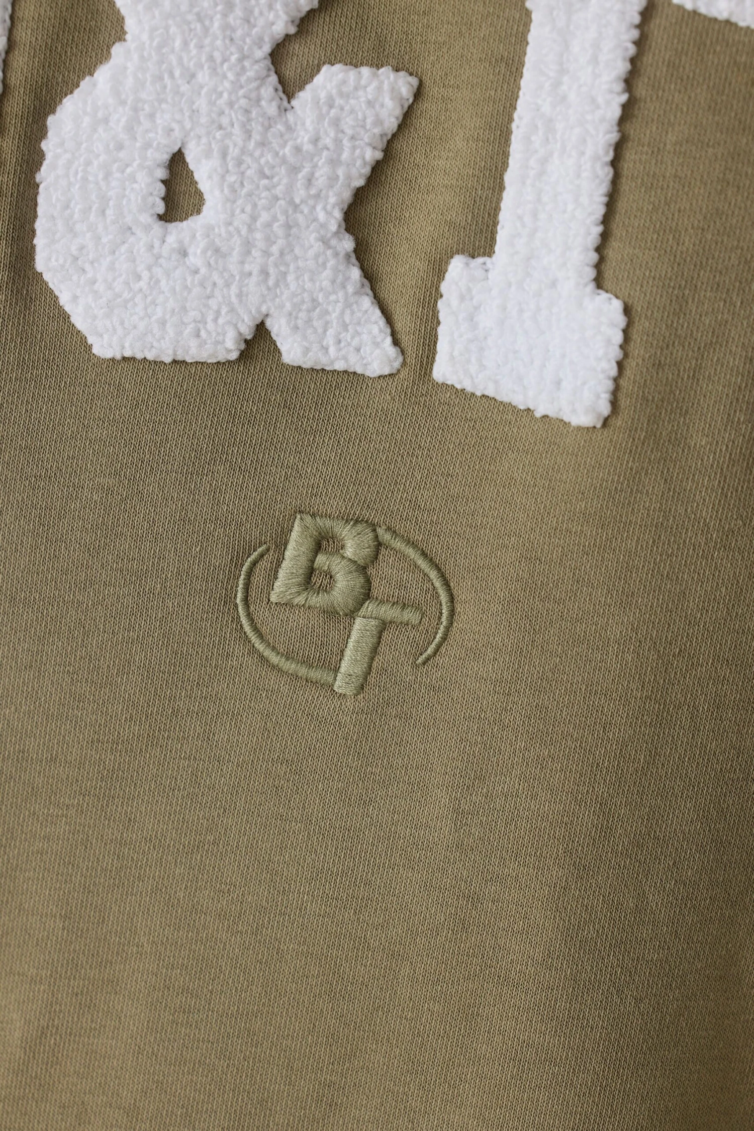 Signature - Oversized Crew Neck Sweatshirt In Soft Olive - Image 4