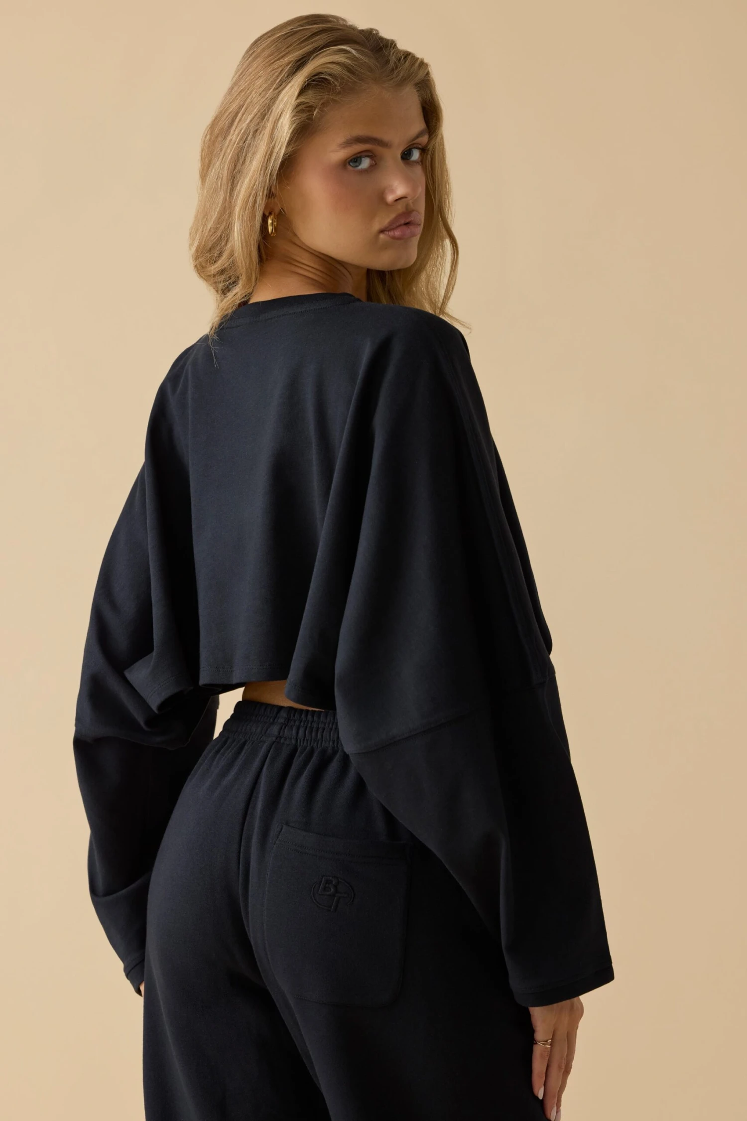 Day Off - Oversized Long Sleeve Crop Top In Black - Image 3