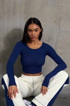 Achieve - Soft Rib Long Sleeve Top In Navy