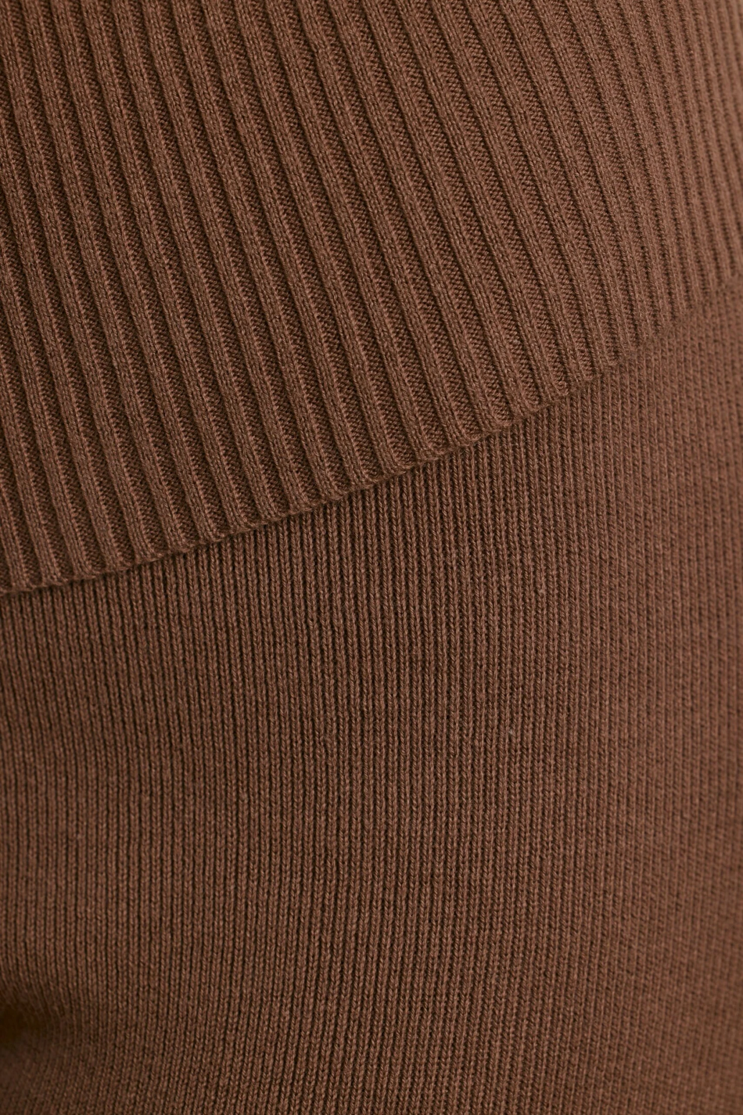 Muse - Petite Chunky Knit Kick Flare Trousers In Espresso - Image 4