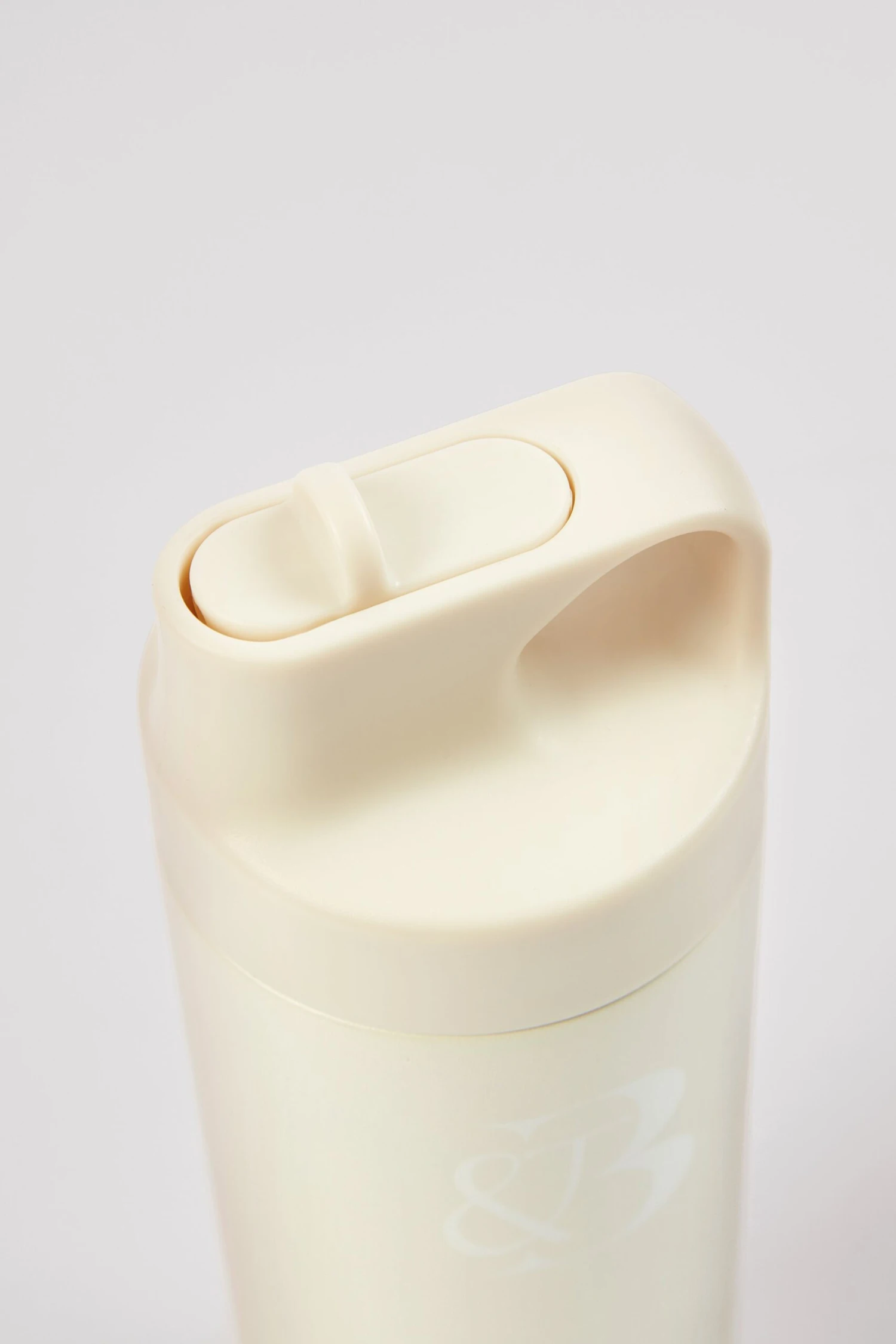 Hydrate - Thermos Water Bottle In Vanilla - Image 4