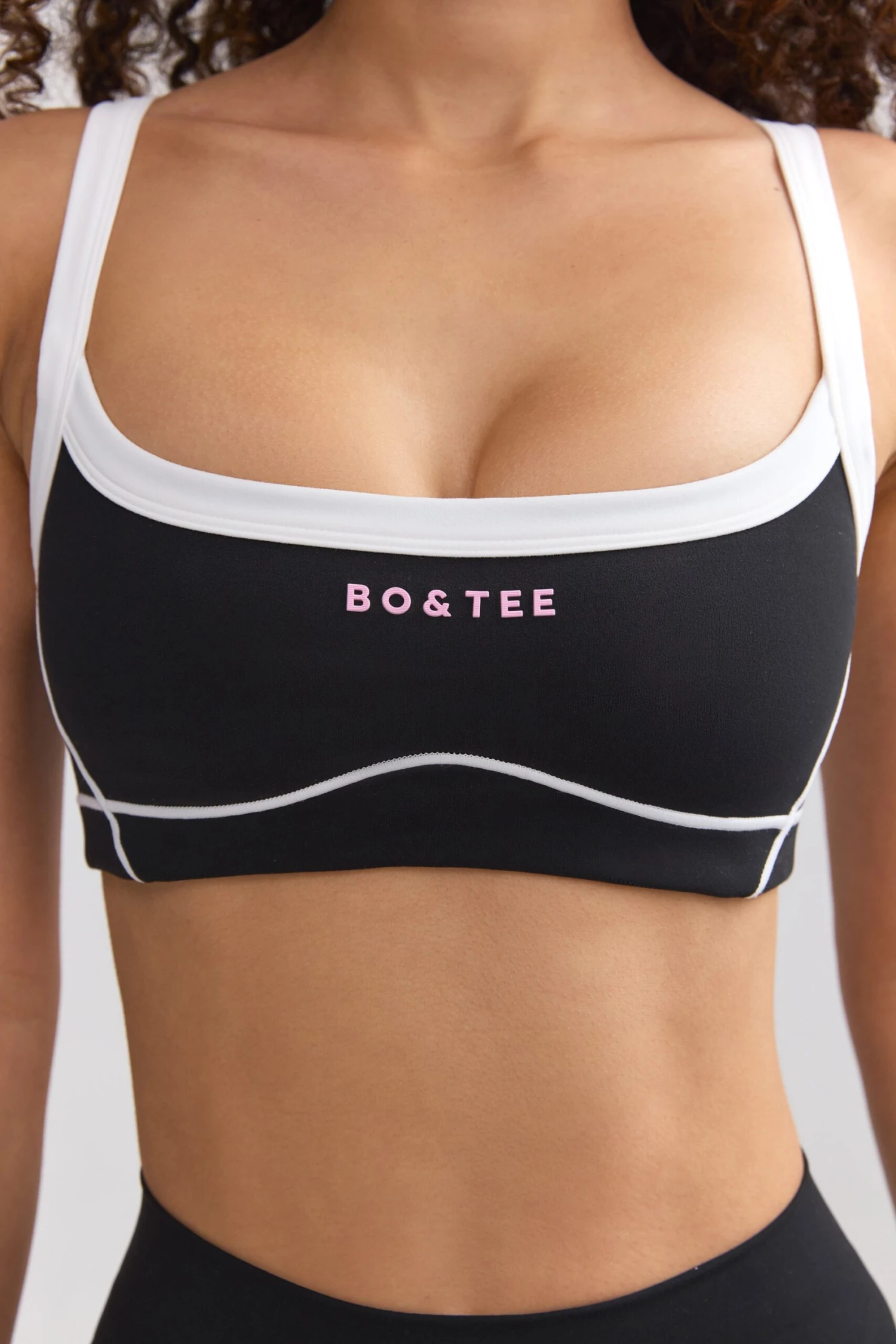 Soft Active Contrast-Trim Sports Bra In Black - Image 6