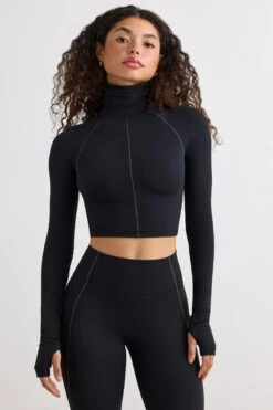Pristine - Soft Active Turtleneck Crop Top In Black